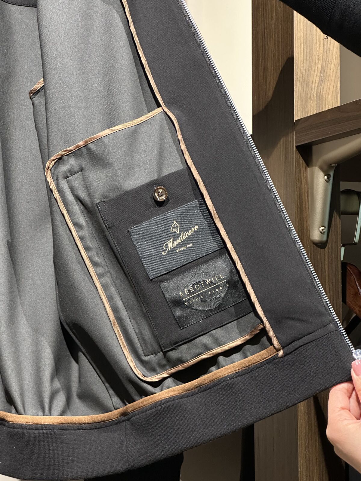 Бомбер Montecore